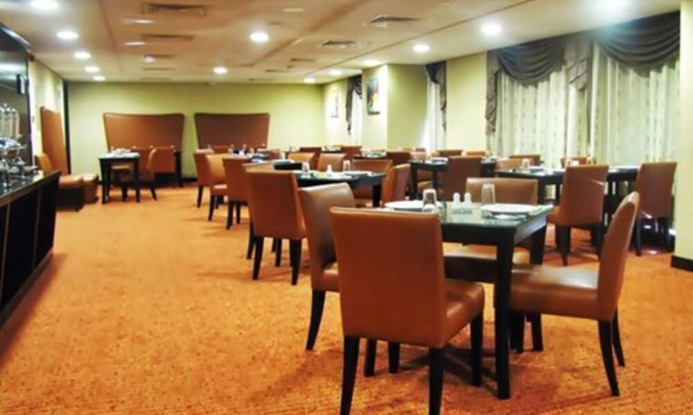 Hotel Paragon 3*