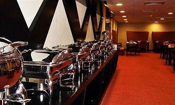 Paragon Hotel 3*