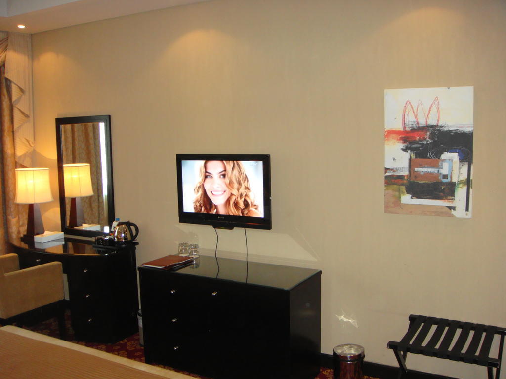 Hotel Paragon 3*